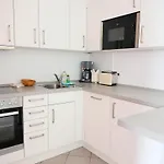 Erleben Sie Ihren Urlaub Im Zentral Gelegenen Apartmenthaus Strandburg Im Herzen Von Westerland 1
